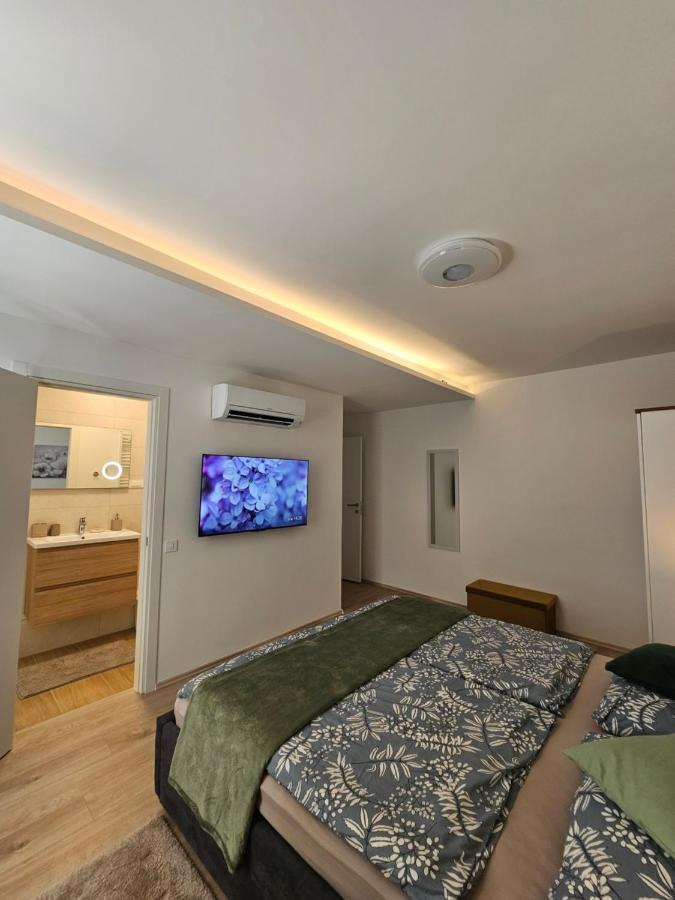 Golden Sun Apartment